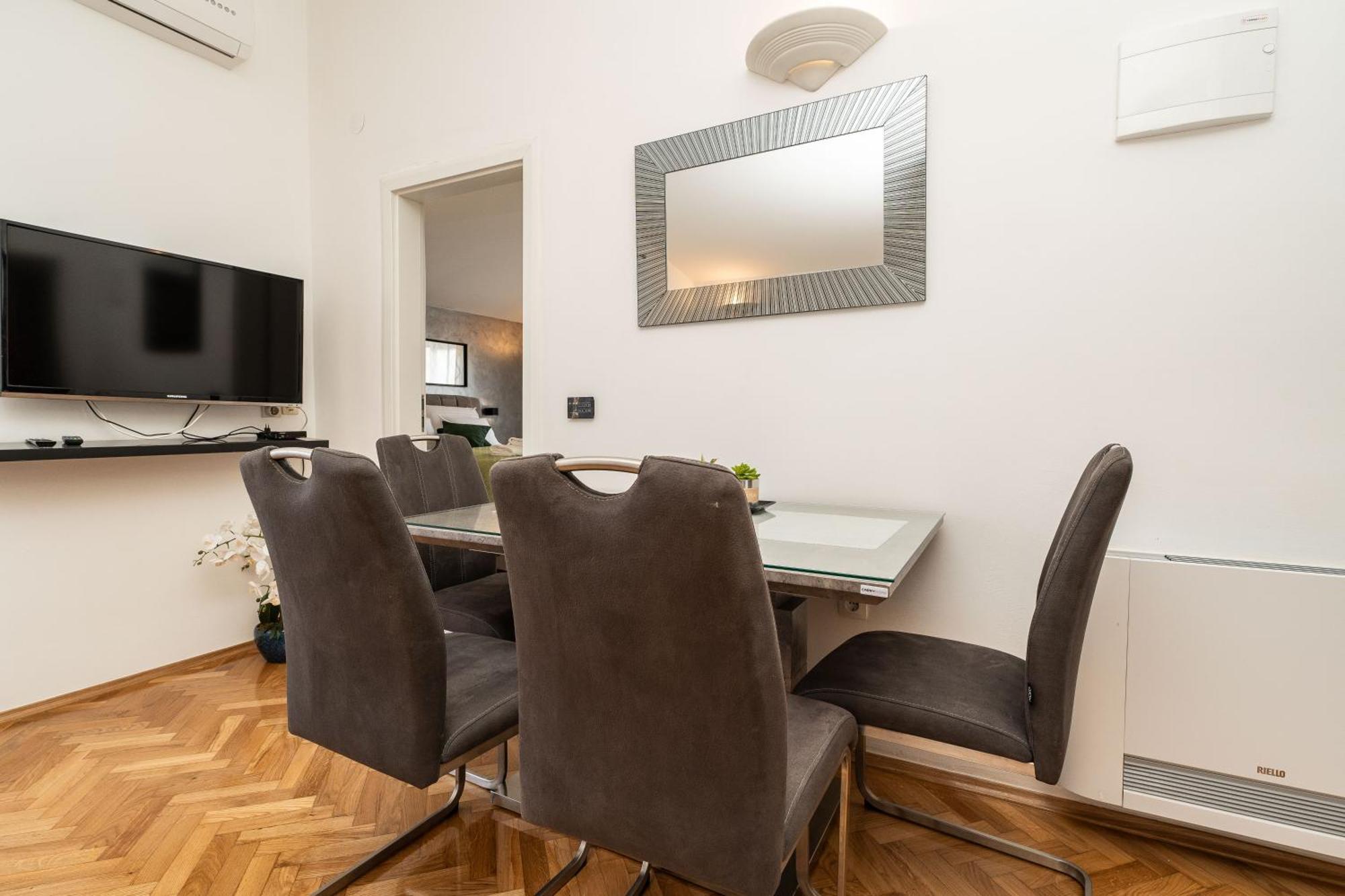 Apartments Dalmatia (Adults Only) Privlaka  Esterno foto