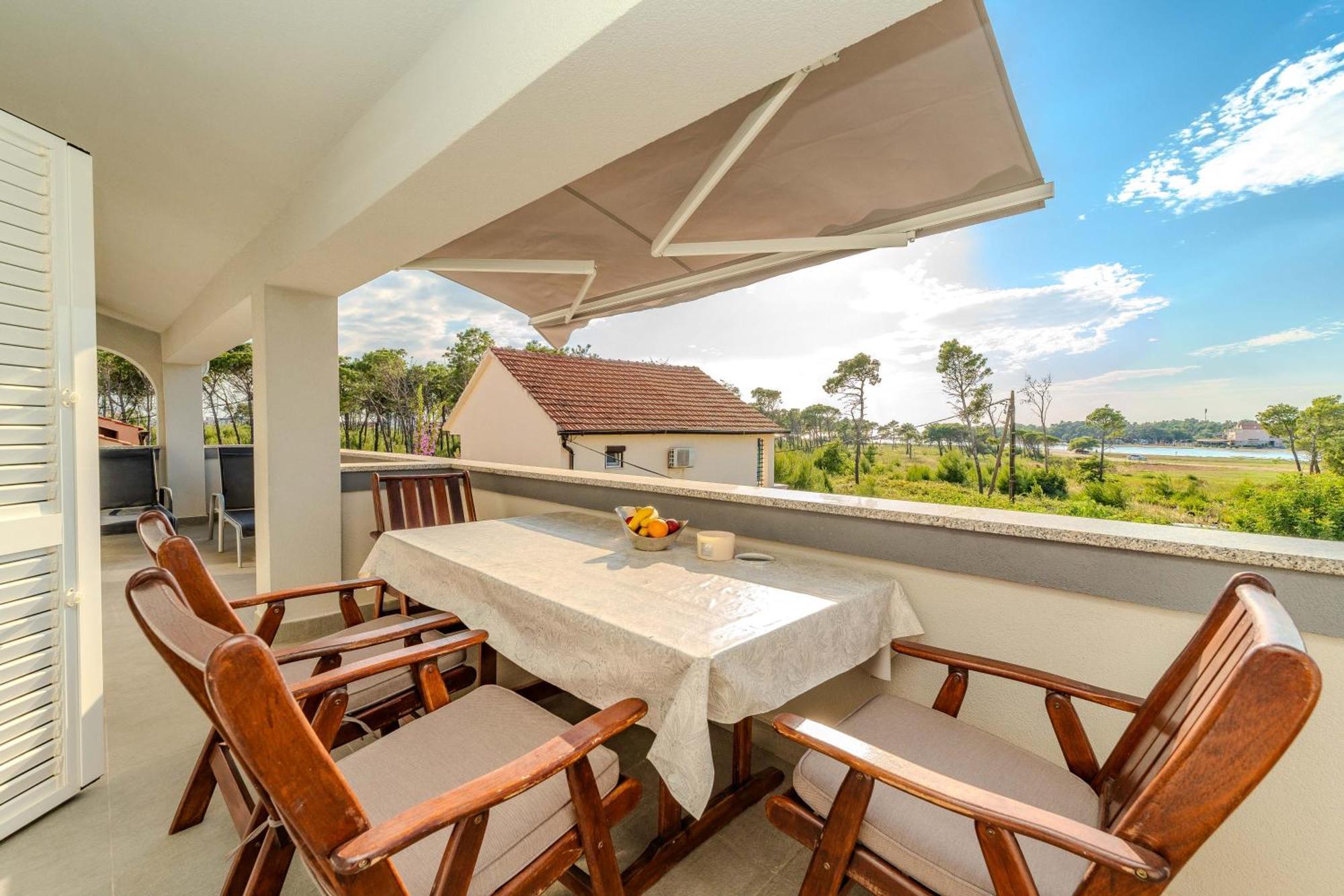 Apartments Dalmatia (Adults Only) Privlaka  Esterno foto