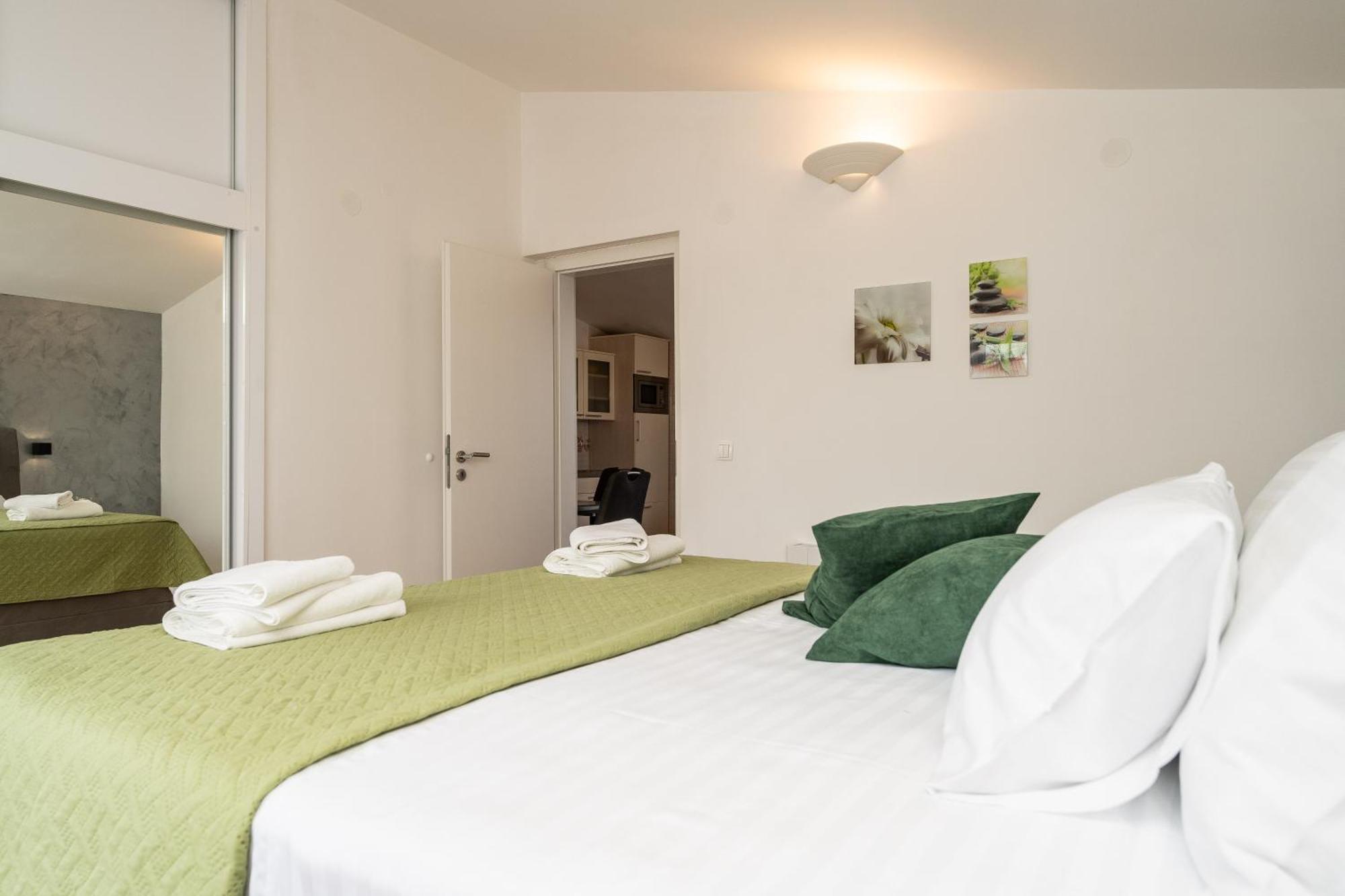 Apartments Dalmatia (Adults Only) Privlaka  Esterno foto