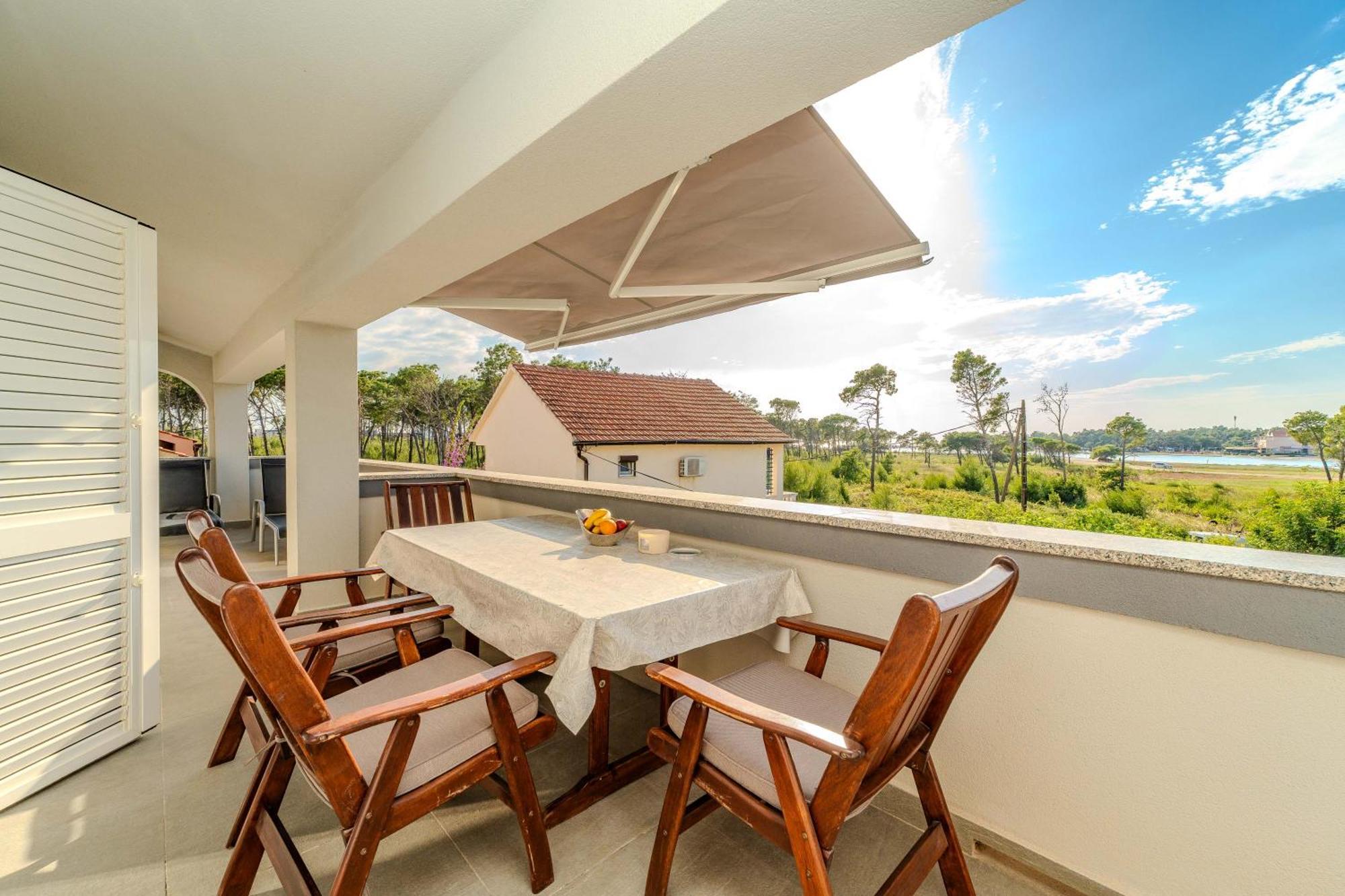 Apartments Dalmatia (Adults Only) Privlaka  Esterno foto