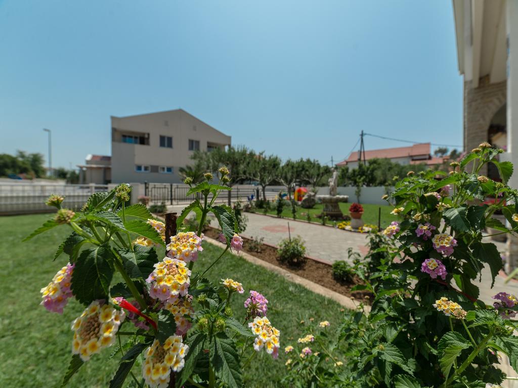 Apartments Dalmatia (Adults Only) Privlaka  Esterno foto