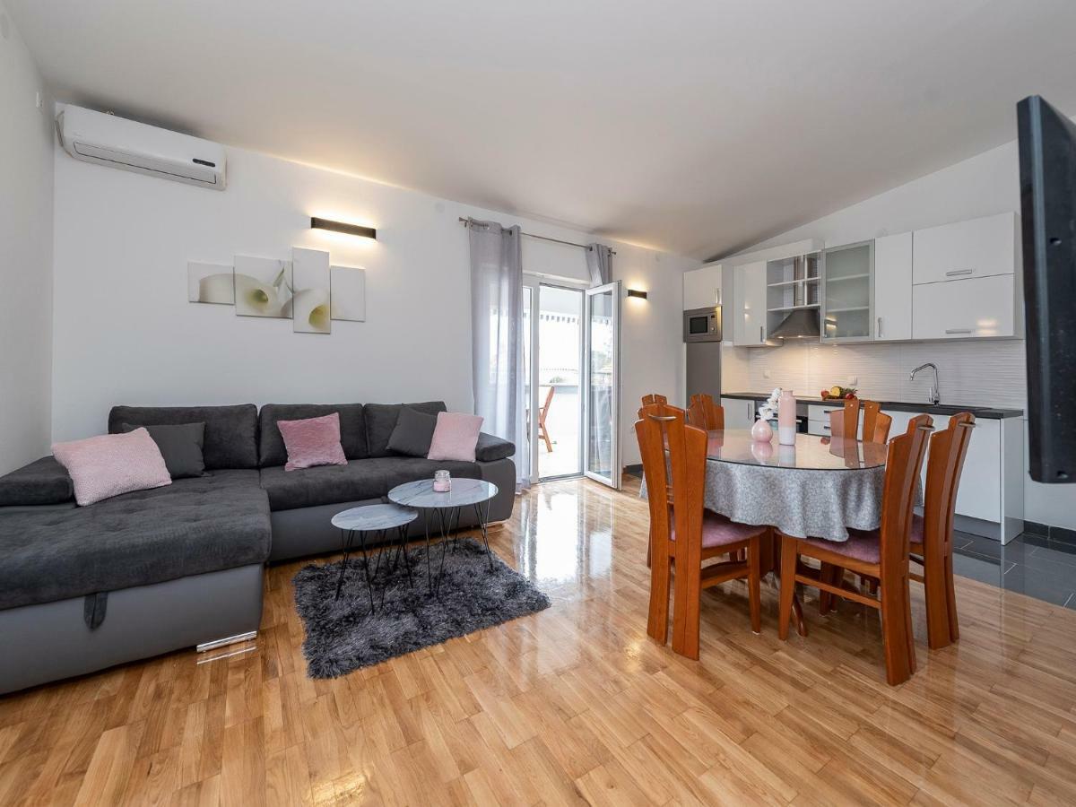Apartments Dalmatia (Adults Only) Privlaka  Esterno foto